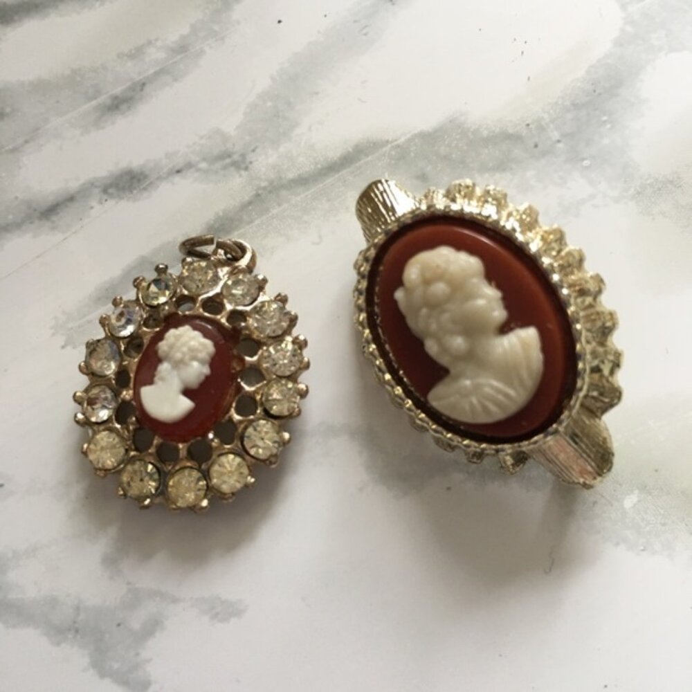 Cameo set - pendant and choker